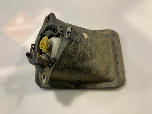 2015-2019 SILVERADO 2500HD DRIVERS SIDE FOG LIGHT and HOUSING, OEM CHEVY, JGY - Picture 4 of 6