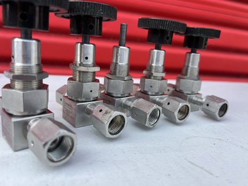 5 Swagelok SS-4BK-V51 Stainless Steel Bellows Sealed Valve, Gasketed, PCTFE Stem - Picture 5 of 5