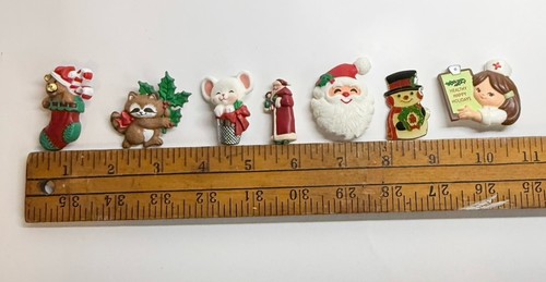 Lote 7 De Colección Sello Enesco Navidad Vacaciones Prendedores Botones Enfermera Papá Noel Muñeco de Nieve - Imagen 13 de 13