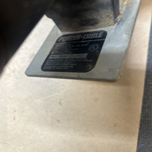 Sierra caladora industrial de velocidad variable PORTER CABLE H D con cable aislante doble de 7’ - Imagen 11 de 13