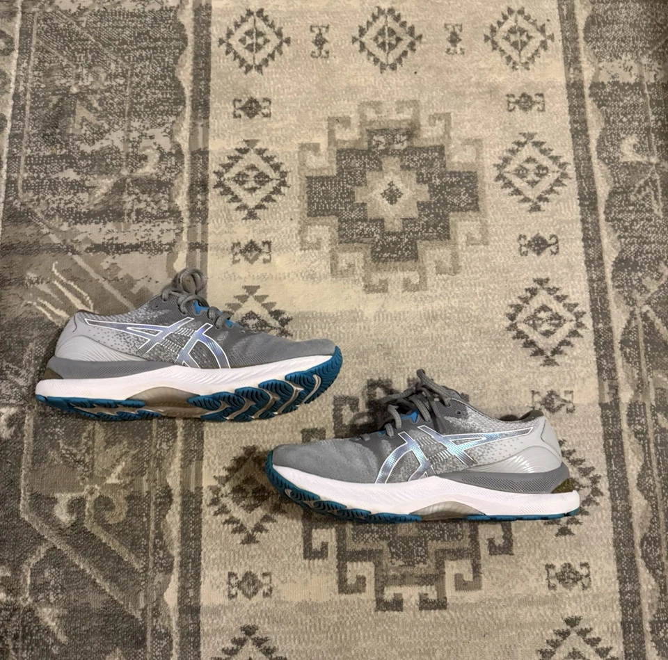Zapatos para correr para mujer ASIC Gel Nimbus 23 gris azul Foto 4 de 4