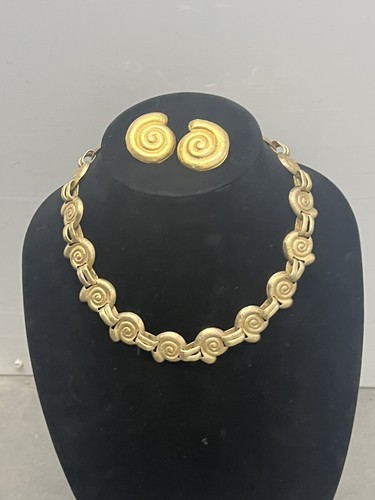 Designer Contemporary Gold Necklace and Earring Set Signed by the Artist - Picture 9 of 9