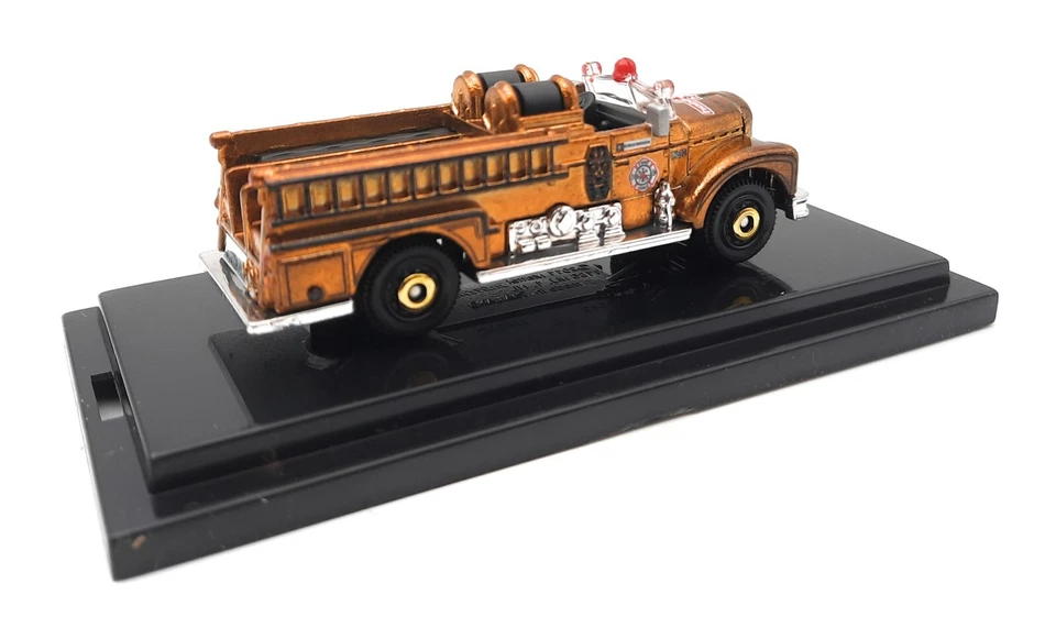 Matchbox Superfast Seagrave Fire Engine gold Leipzig Toy Fair 2012. German - Image 4 of 4