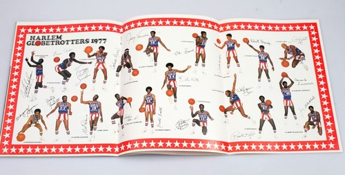 Vintage 1977 Harlem Globetrotters Basketball Program Yearbook Annual - Picture 7 of 8