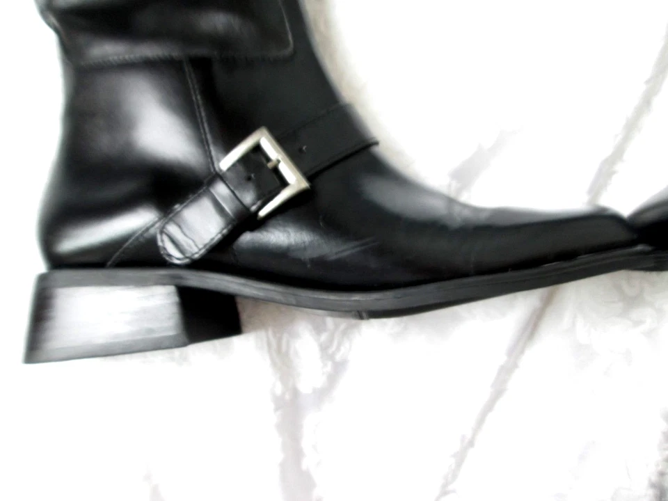 DANELLE Sz 6.5M Black LEATHER  Buckle Knee Vamp Inner Side Zipper KNEE BOOTS NEW - Image 2 of 4