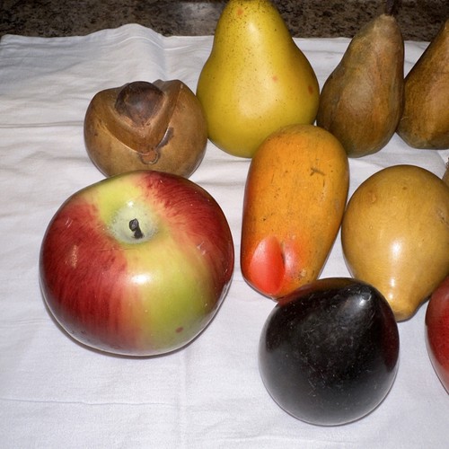 Vintage Wooden Hand Turned Mixed Fruit Lot of 13 - Picture 4 of 7