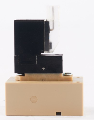 ASCO SCS067A094 Electric Miniature Solenoid Valve - Picture 3 of 5