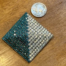 VTG Prong Set Sea Green SPLIT w/ Crystal Rhinestones PYRAMID Brooch /Pin SPARKLY