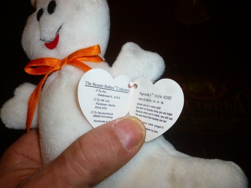 TY Beanie BABY HALLOWEEN Spooky The Ghost Style 4090 W/ PVC Pellets&Errors,HTF - Picture 6 of 8