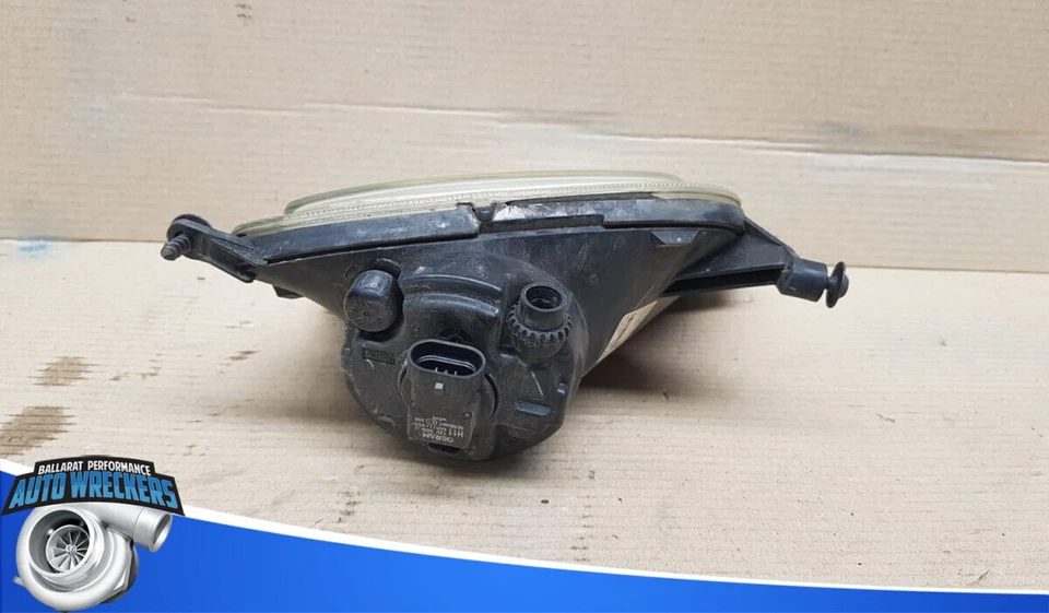 Porsche Cayenne 2006 LHF lower headlight foglight - image 2 of 4