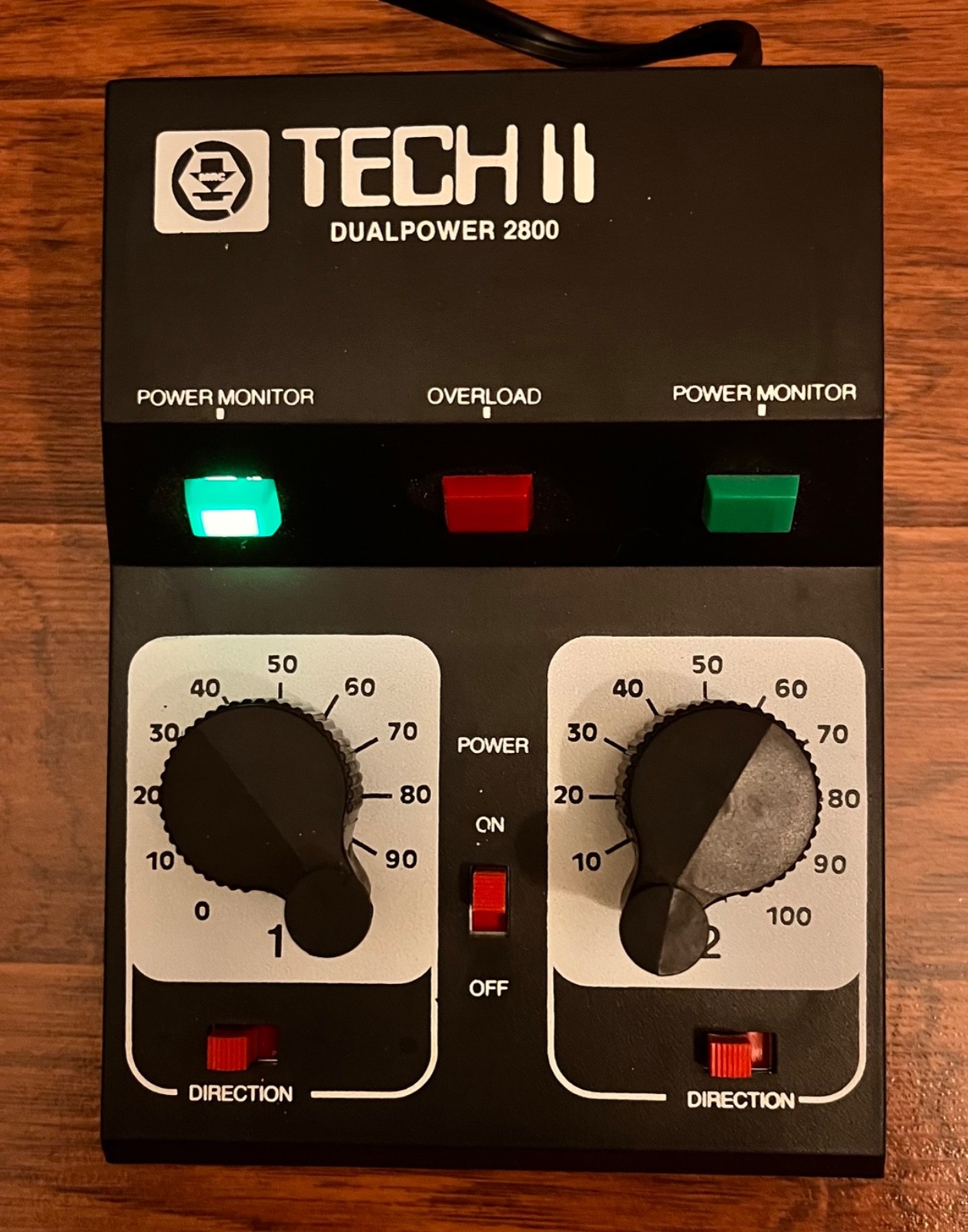 MRC MODEL TRAIN CONTROL DUAL POWER 2800