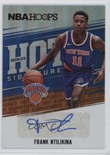 2017-18 Panini NBA Hoops Hot Signatures Rookies Frank Ntilikina #HSR-FN Auto 5c2