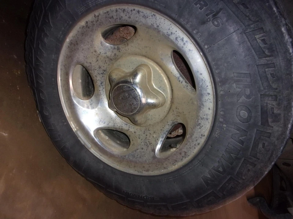 Used Fuel Injection Throttle Body fits: 1998 Ford F150 PICKUP Throttle Valve Ass - Image 2 of 4