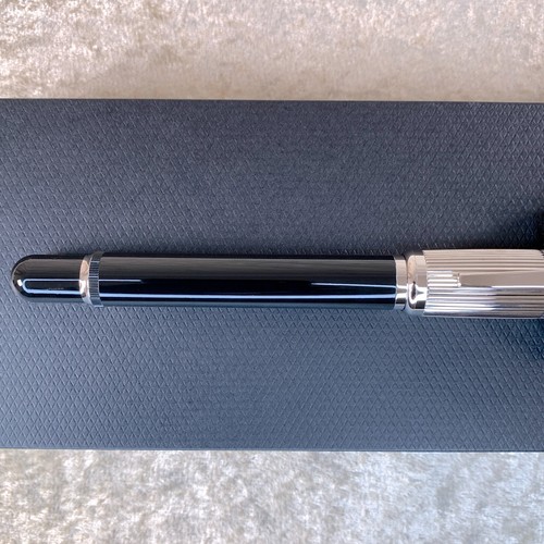 Dunhill Rollerball Pen Sentryman Black Resin Palladium Finish w / Box & Card - Picture 9 of 18