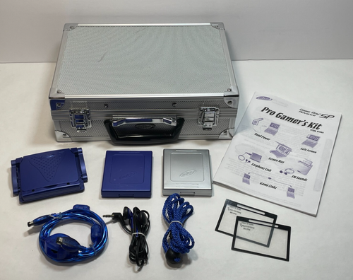 Vintage Intec Nintendo Game Boy Aluminium Tragetasche mit Pro Gamer’s Kit Artikeln