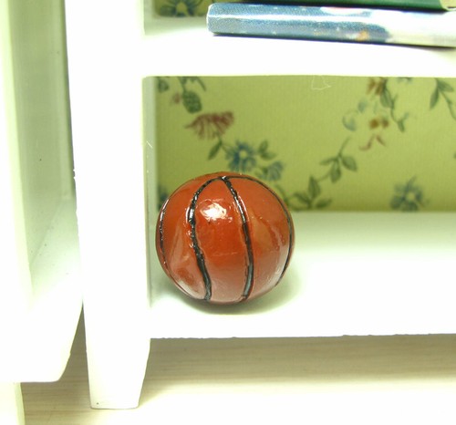 Casa de muñecas miniatura baloncesto juguete para niños pelota deportiva juego accesorio - Imagen 8 de 9