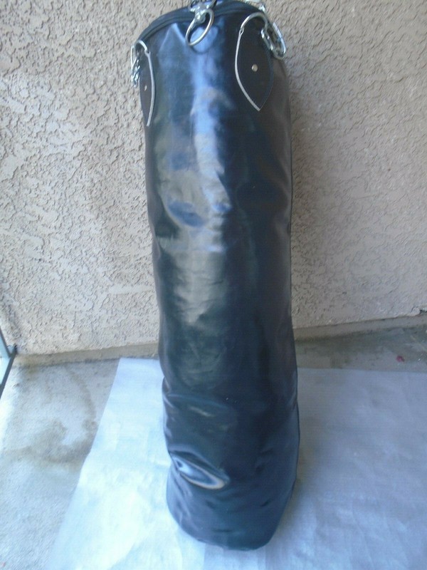 Brand new Martial art Boxing, kickboxing Punching bag with chain  
