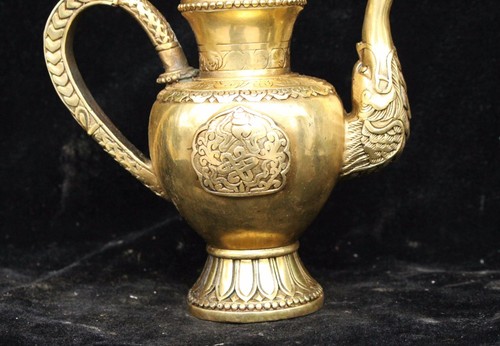 18cm Tibet Buddhism Brass Auspicious Teapot Flagon Statue Kettle Crafts Decor - Picture 4 of 7