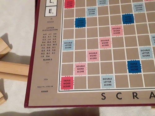 Vintage Scrabble 1983 Crossword Game by Selchow & Righter *GUC* - Picture 5 of 17