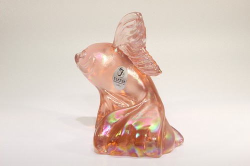 Fenton Glass 2002 pez koi rosa iridiscente - Imagen 6 de 7