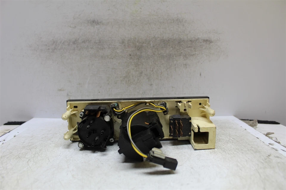 Interruptor 177 B6 1D6 Buick Skylark 1996-1998 control de clima temperatura de calor aire acondicionado 16268644 Foto 2 de 4