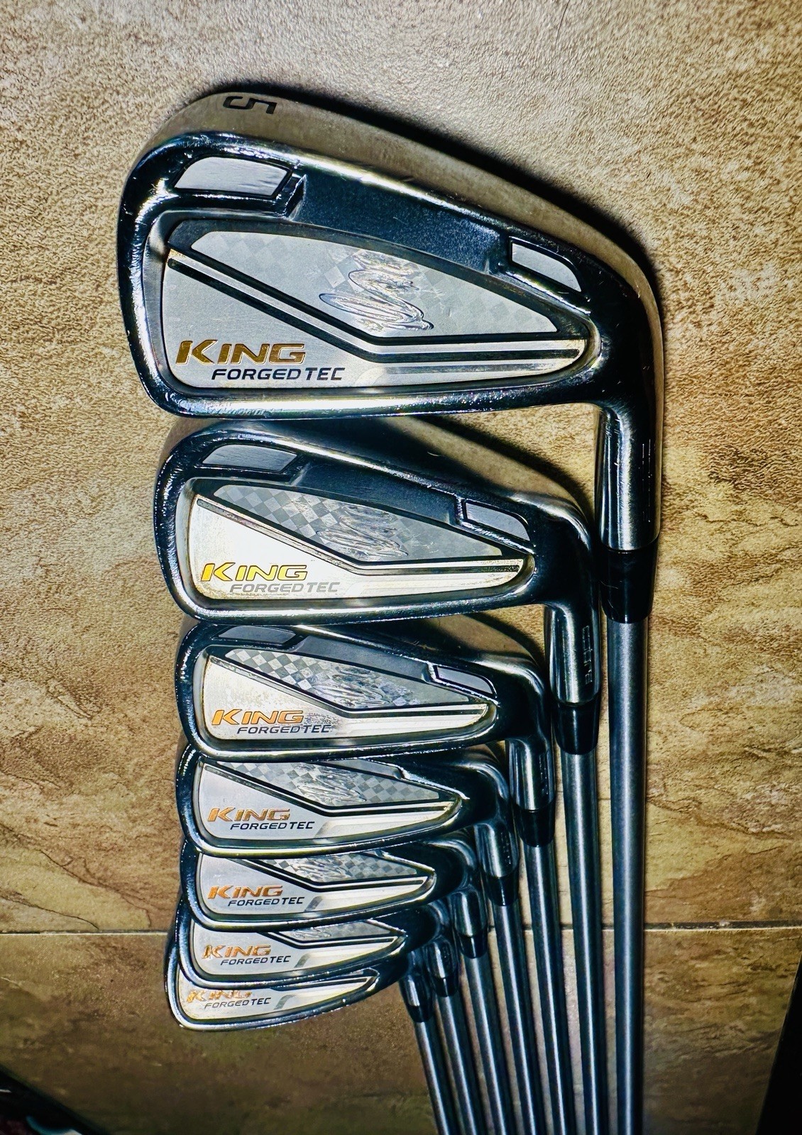 Cobra - KING forged tec iron set 5-PW+AW  KBS tour CTaper lite R shafts