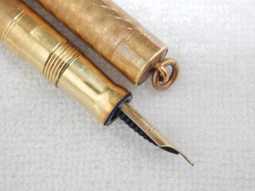 LOT# 408Z. VINTAGE WAHL GOLD-FILLED RING-TOP FOUNTAIN PEN. FLEX NIB, B TO BBB - Picture 3 of 16