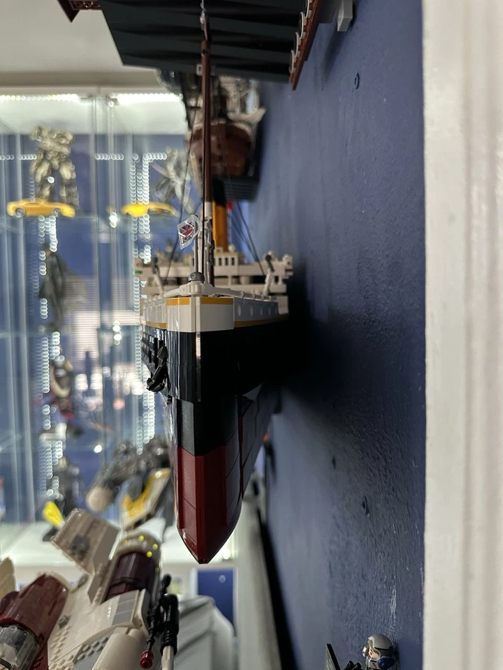 Lego Icons Titanic Wall Mount - Image 4 of 4