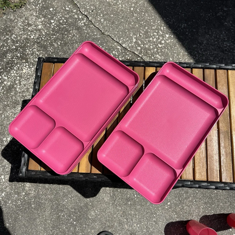 Vintage Tupperware Divided Dining Trays and Cups, Set Of 15 Pieces - Image 4 of 4