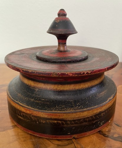 1800's Antique Wooden Polychrome Painted Indian Spice Box or Tikka Box - Picture 4 of 9