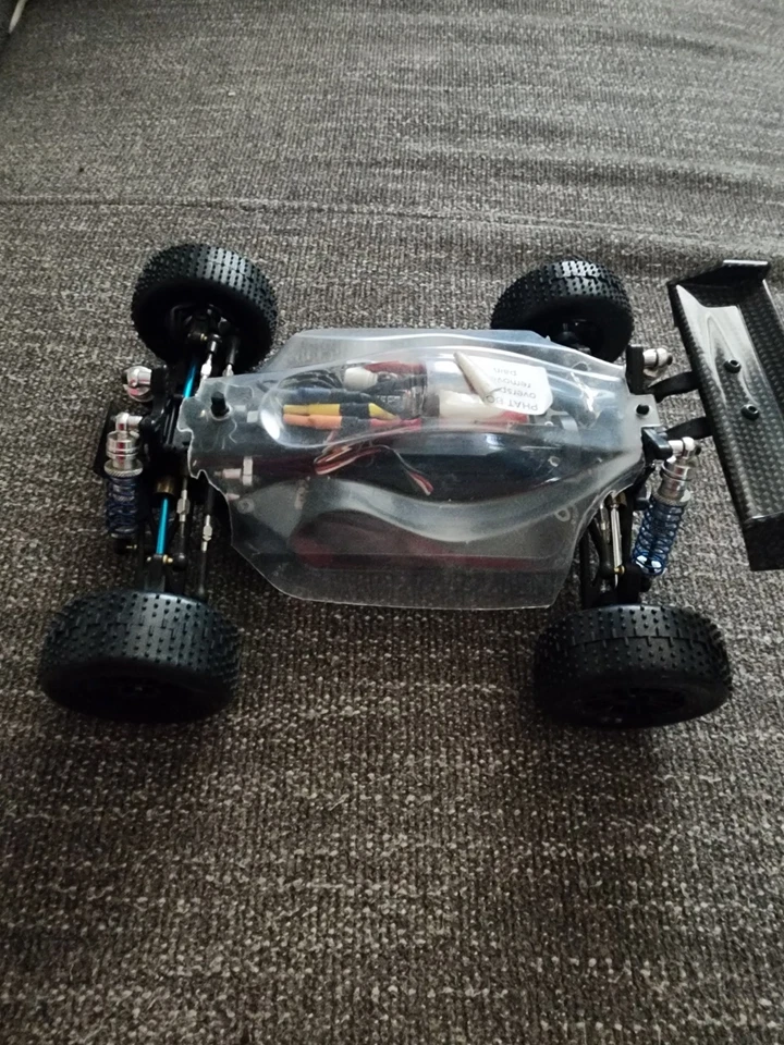 team associated rc18b  - Image 2 of 4