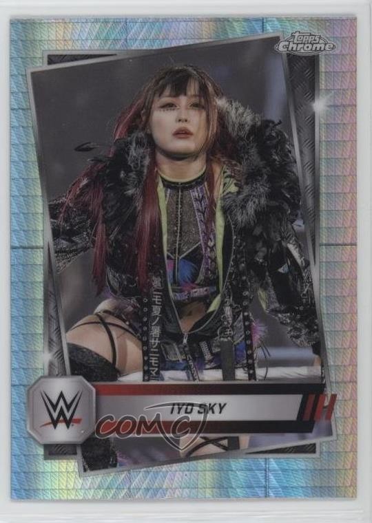 2025 Topps Chrome WWE Prism Refractor Iyo Sky #99