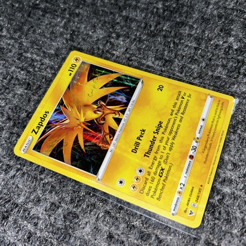 Pokemon SWSH04 Vivid Voltage Zapdos 048/185 Holo Raro Casi Nuevo Espada Escudo - Imagen 3 de 12