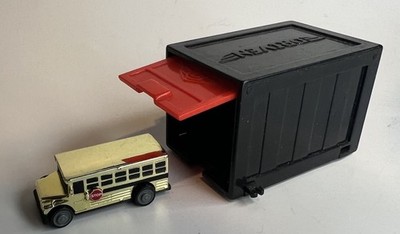 Driven Golden Bus  by Battat Pocket Series Road To Gold Chase Ultra Rare