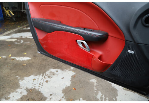 Red Carbon Fiber Interior Door Anti-kick Panel Trim For Dodge Challenger 2015-22 - Foto 4 di 9