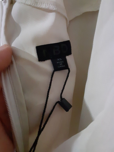 Neu mit Etikett Revolve NBD Mika Maxi Chiffon Kleid in Elfenbein Größe XS vorne und hinten ausgeschnitten - Bild 14 von 15