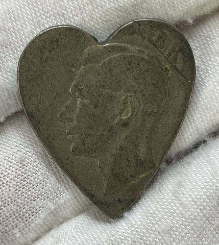 Moneda de plata de media corona de Gran Bretaña hecha en forma de corazón - Imagen 4 de 4
