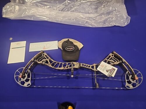 Bowtech SR350 Brand New 60-70lb Mossy Oak Breakup Country RH #23