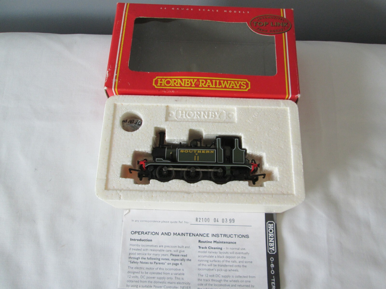 Hornby OO Gauge R2100 0-6-0 Terrier No. 11 SR verde Hornby OO Gauge R2100 0-6-0 Terrier No. 11 SR verde