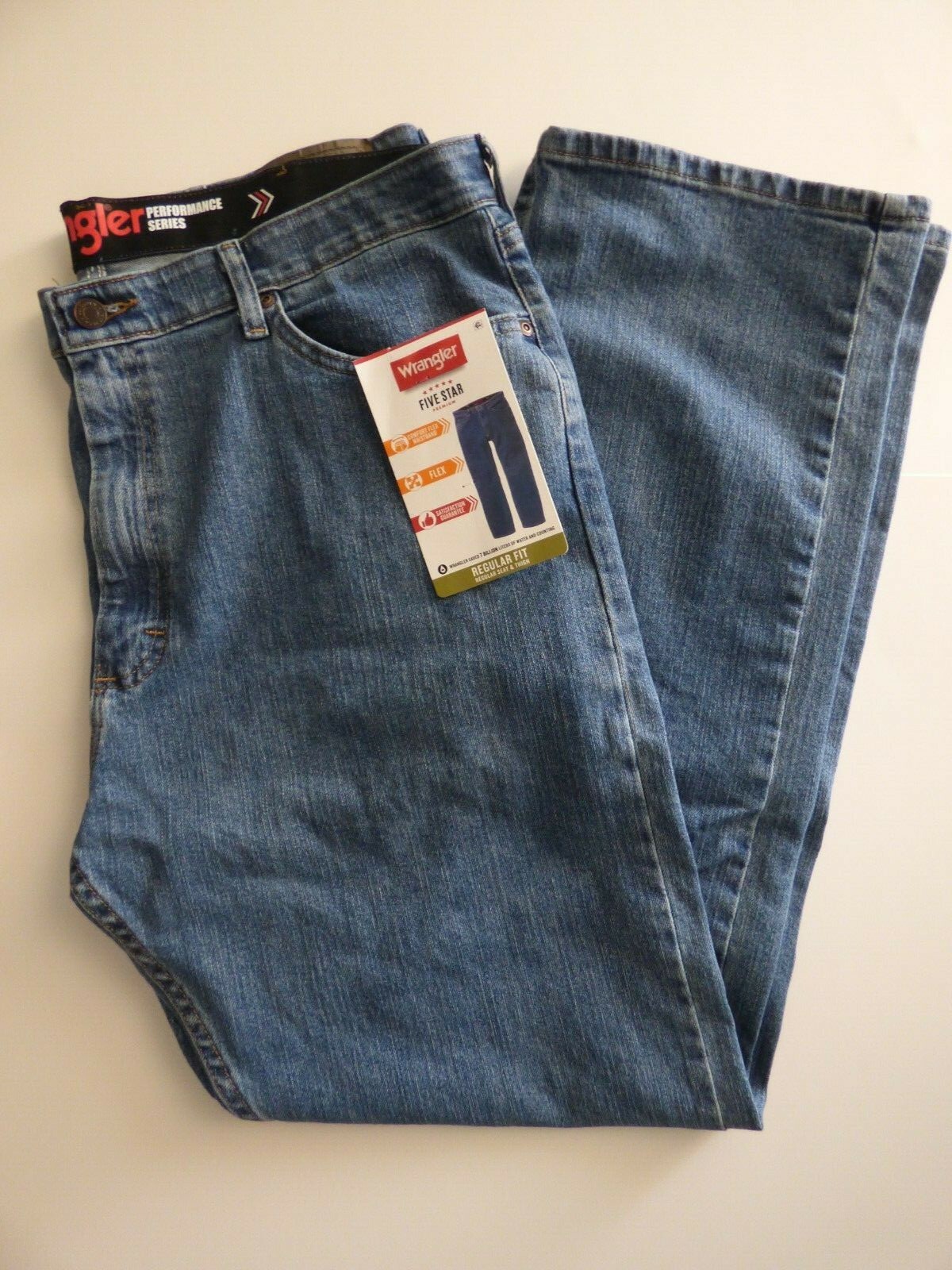 Nova série de desempenho Wrangler Regular Fit Comfort Flex Cós Jean Masculino | eBay Nova série de desempenho Wrangler Regular Fit Comfort Flex Cós Jean Masculino | eBay