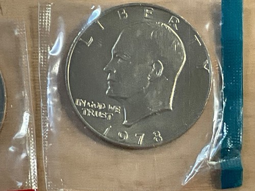 1977 P& D and 1978 P&D US Mint Eisenhower Dollar Coins Unc US Mint Cello - Picture 4 of 6