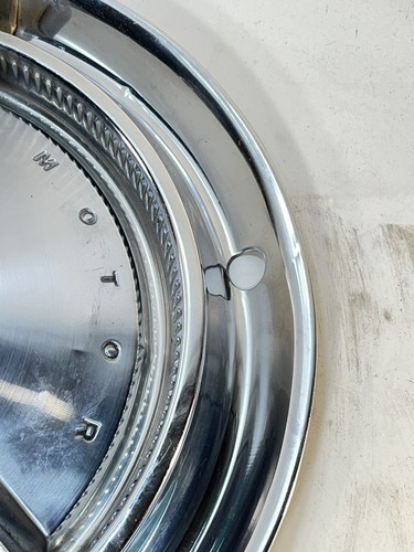 1960 Pontiac Catalina Bonniville Safari Spinner Hubcaps 2 Nice Oem Convertible - Picture 7 of 24