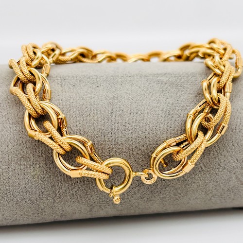 18ct Yellow Gold Hollow Fancy Link Bracelet 20cm 13.5g Preloved - Picture 5 of 14