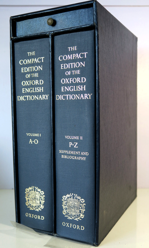 Compact Edition of the Oxford English Dictionary 2 Vol VTG 1971 Magnifying Glass