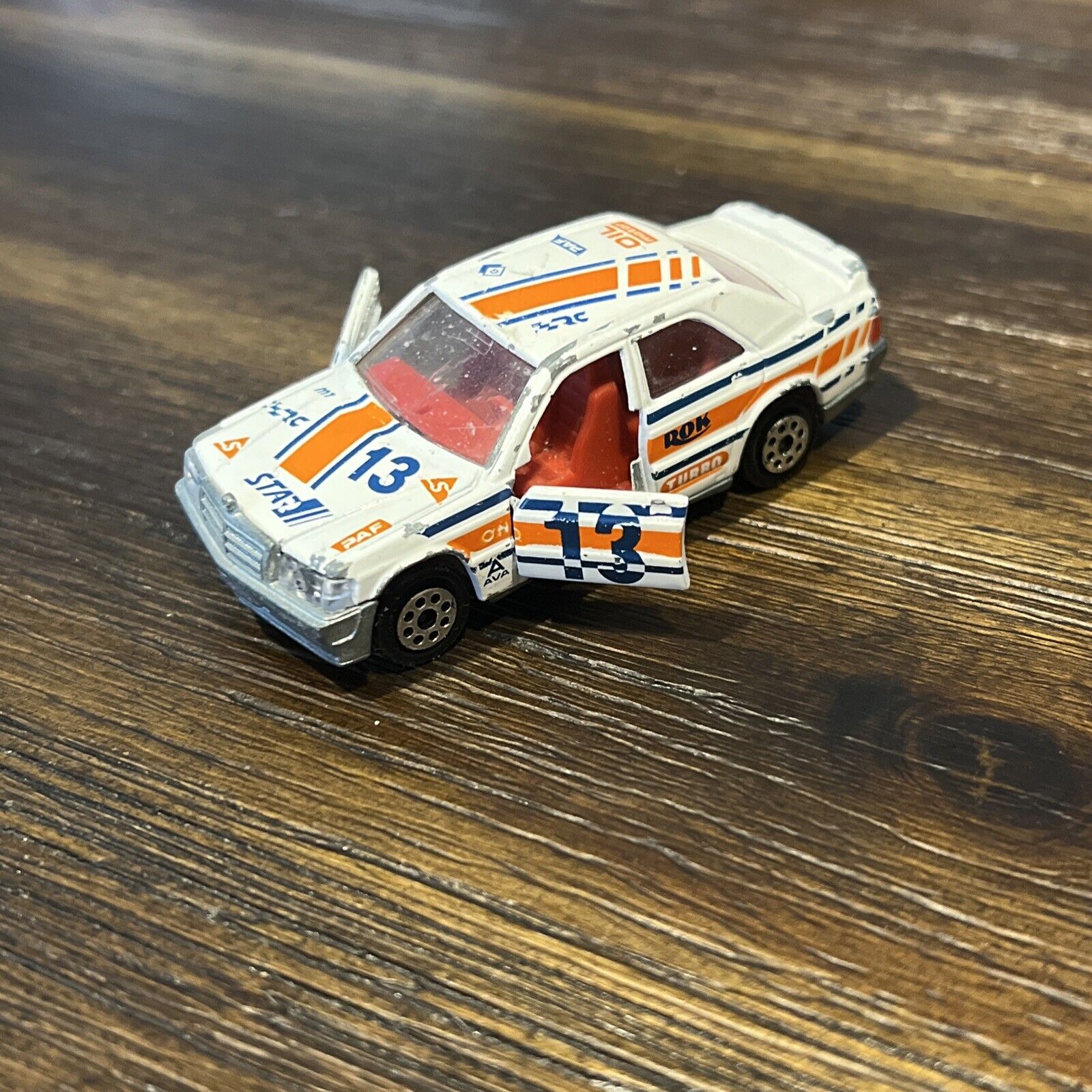 Picture 2 of 8