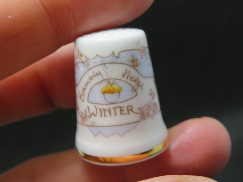 ROYAL DOULTON ENGLAND THIMBLE - JILL BARKLEM 1982 - FULL SET FOUR SEASONS - Imagen 11 de 13