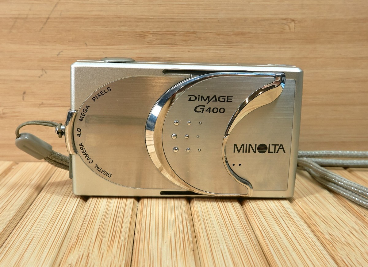 Minolta Dimage G400 4.0 MP Digital Camera with 3x Optical