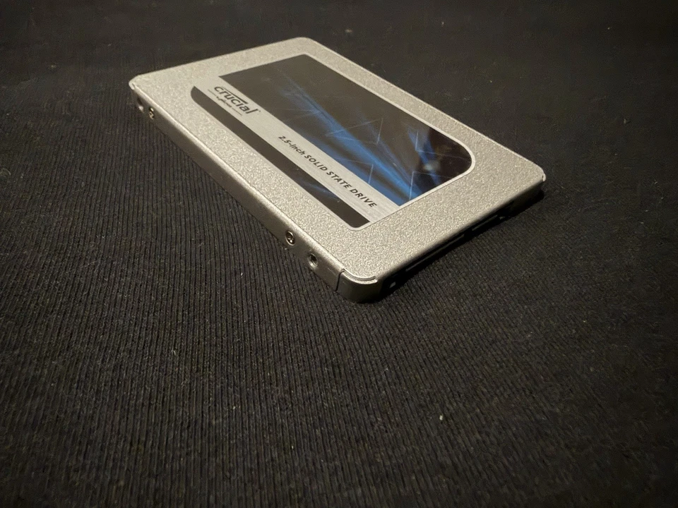 SSD Crucial MX500 2TB SATA III 2.5" CT2000MX500SSD1 -Almacenamiento confiable de alta velocidad Foto 3 de 4