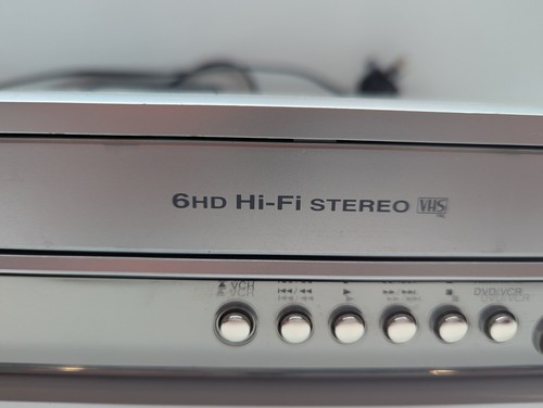 LG V181 DVD VHS Player 6 Head Hifi VCR Combo NO Remote Tested - Foto 3 di 7
