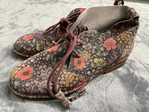 Hush Puppies Womens Sz 8.5 Catelyn Floral Leather Chukka Ankle Boot 2 Eye Tassel